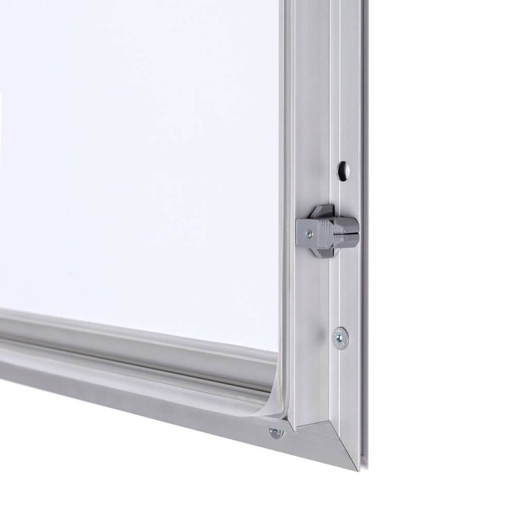 Gablota magnetyczna SLM 15xA4 108x91 cm z certyfikatem trudnopalności B1 zamykana na kluczyk do użytku zewnętrznego gablota zewnętrzna gablota ogłoszeniowa gablota informacyjna tablica ogłoszeń tablica informacyjna ogniotrwała srebrny