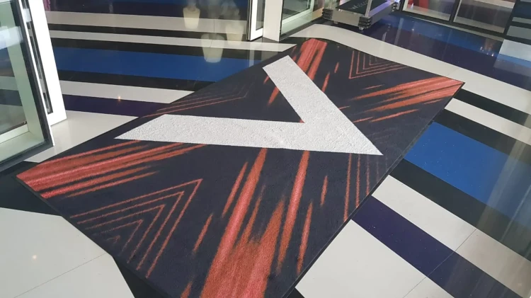 Mata podłogowa Interior Guard Brush - dywanik wycieraczka wykładzina z logo do zastosowań wewnętrznych