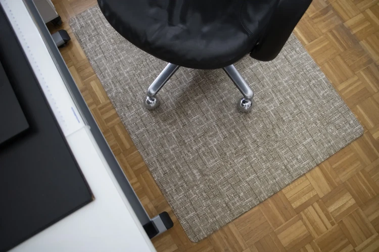 Mata podłogowa ochronna Office Floor Guard - mata ochraniacz podłogowy z logo pod krzesło