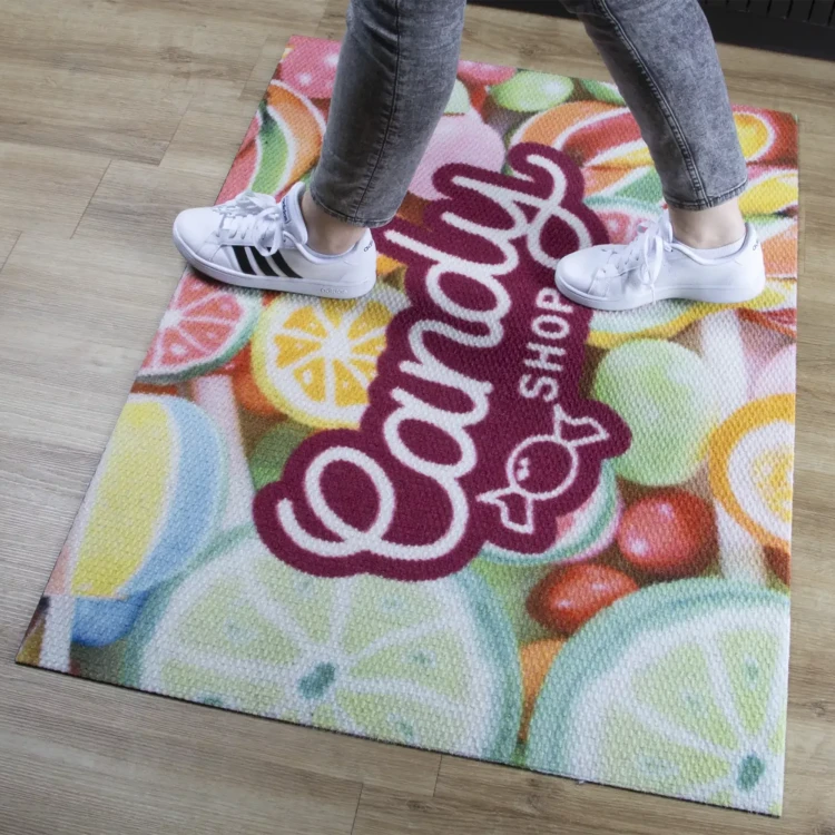 Mata podłogowa Universal Brush Guard - wycieraczka dywanik wykładzina z logo do zastosowań wewnętrznych i zewnętrznych