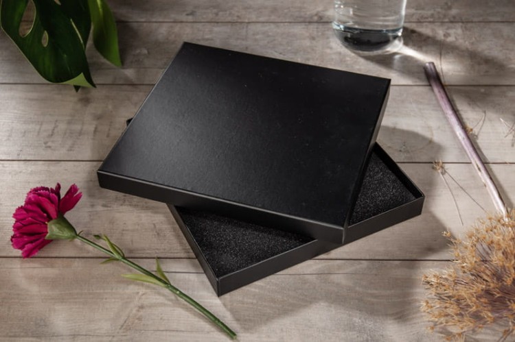 Pudełko Premium UNIVER czarny z logo