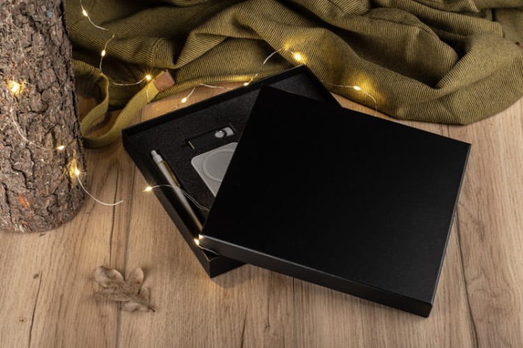 Pudełko Premium UNIVER czarny z logo