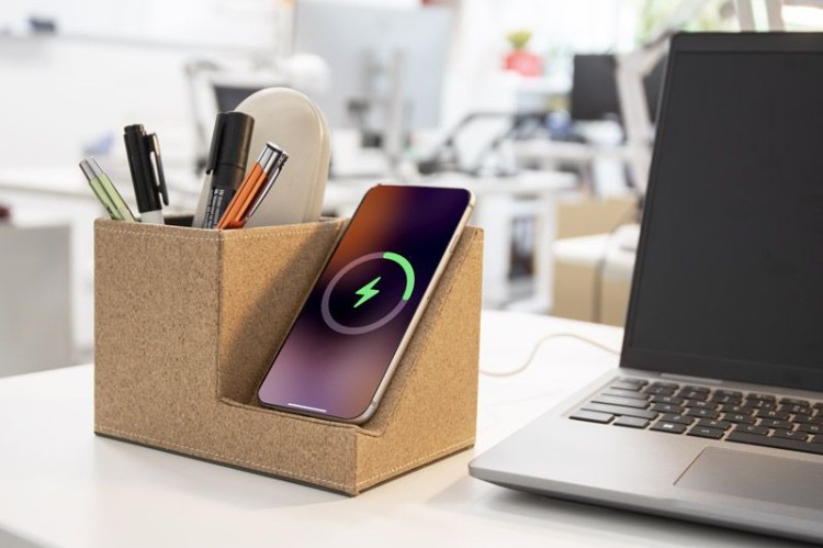 Organizer z ładowarką indukcyjną COVBI beżowy (naturalny) z logo