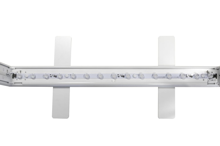 Stabilizing feet and LEDs of the illuminated stand